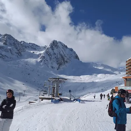 Au Pied Des Pistes Avec Vue Sur La Station 5 Pl La Mongie